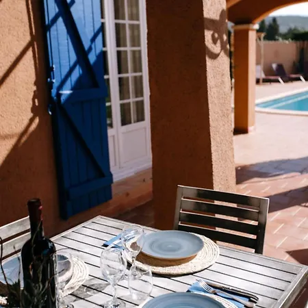 Holiday home The Bamboos - Private Heated Swimming Pool *